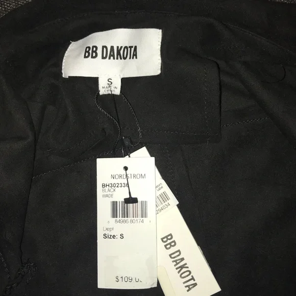 BB Dakota Black Blazer - Picture 8 of 8